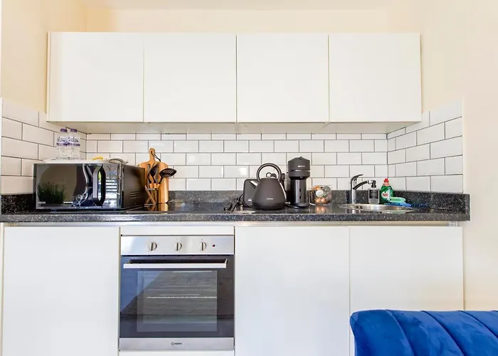 Prime Luxury, Heathrow, Freeparking, Wifi, Netflix