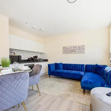 Prime Luxury, Heathrow, Freeparking, Wifi, Netflix Apartment Yiewsley Exterior photo