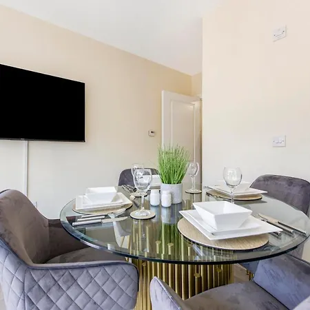 Prime Luxury, Heathrow, Freeparking, Wifi, Netflix Apartment Yiewsley Exterior photo