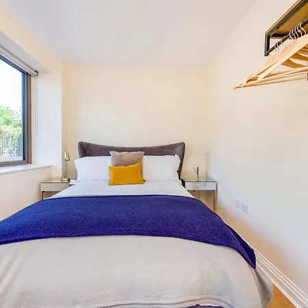 Prime Luxury, Heathrow, Freeparking, Wifi, Netflix Apartment Yiewsley Exterior photo